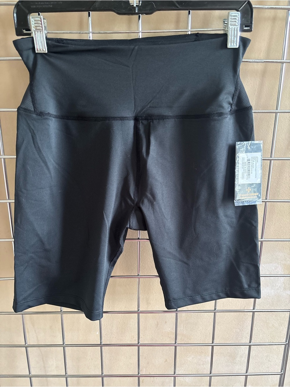 NWT Tommie Copper Athletic Shorts Women Sz L Back Support Compression